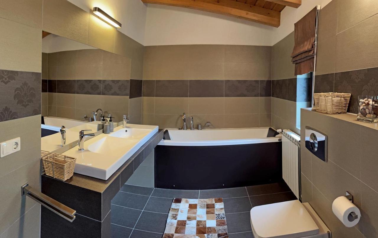 Bazalt Wellness Villa Harghita-Bai Exterior photo